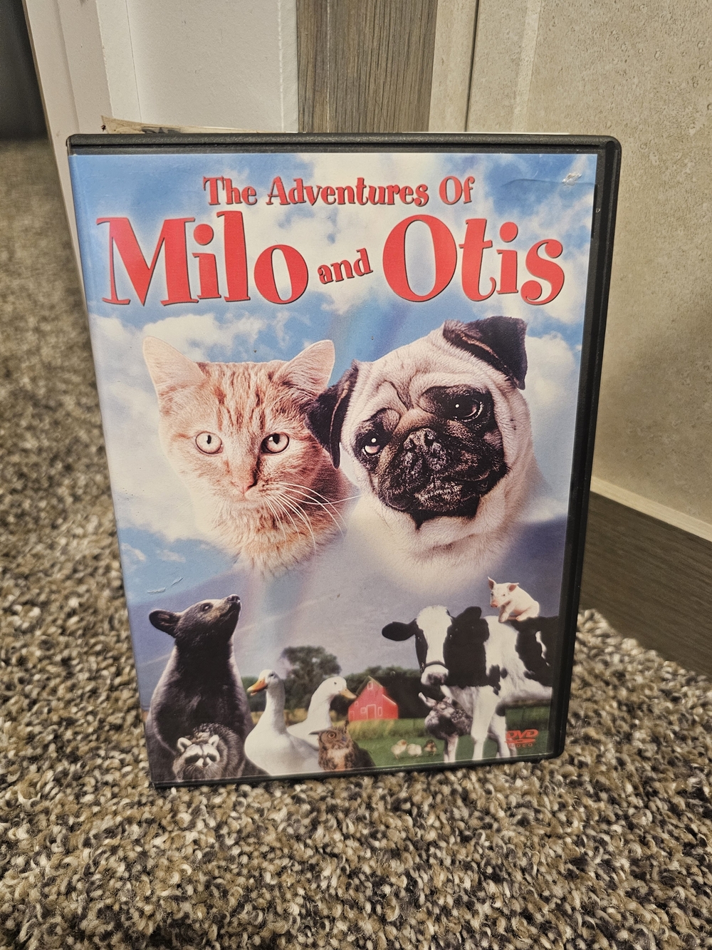 Milo and Otis DVD - Family Pet Adventure (Blue/Red Cover)
